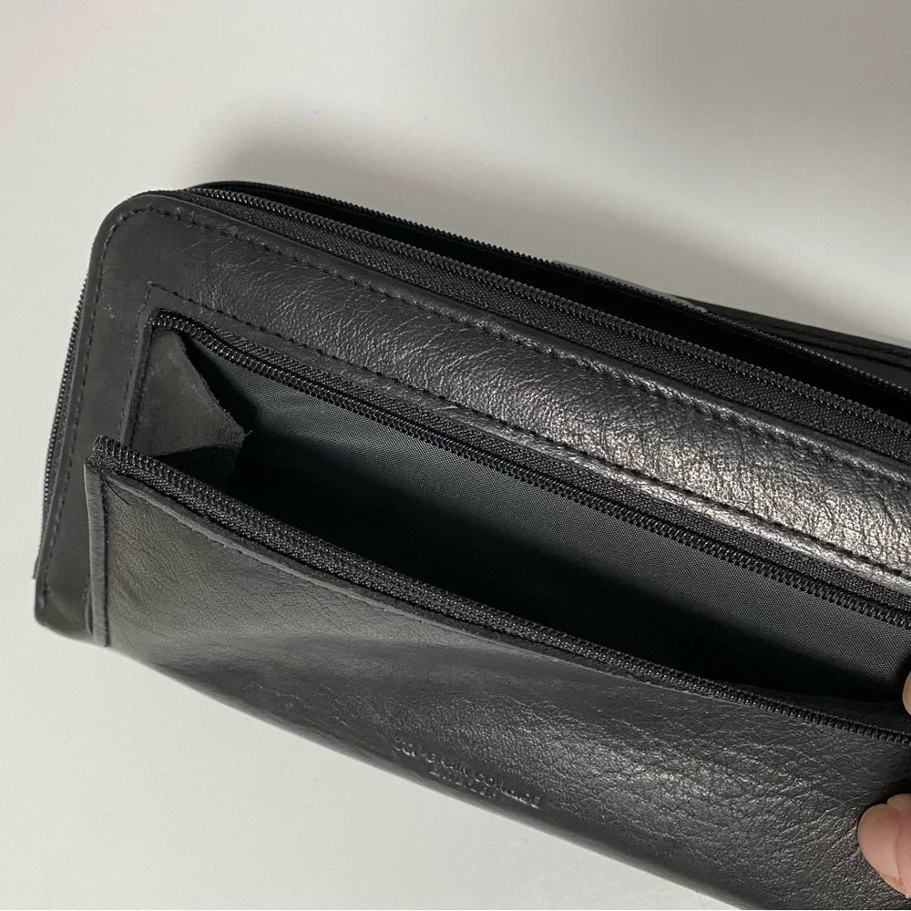 Buxton Black Leather Wallet Model 39 Ensemble Clutch